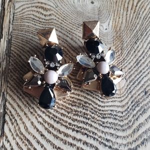 🎉Brand New🎉 Flower Statement Earrings